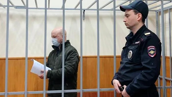 Генералов МВД прослушивали долго, но невнимательно