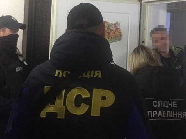 На Украине полиция провела масштабные обыски у криминальных авторитетов