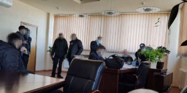 Стали известны подробности обысков в “Кузне на Рыбальском” и “Богдан Моторс”