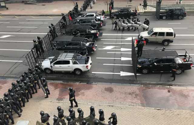 В Москве сорвали спектакль «Соседи» о протестах в Белоруссии