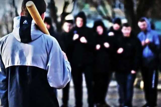 В Одессе подростки устроили массовую драку на Пасху