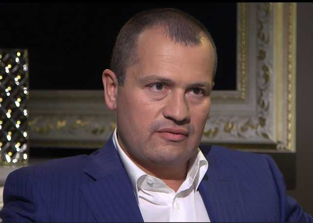 Артур Палатный крышевал незаконную торговлю в переходах: его подельников взяли с поличным