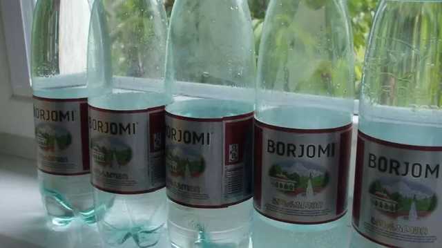 Заводы по разливу "Боржоми" в Грузии остановлены из-за забастовки рабочих