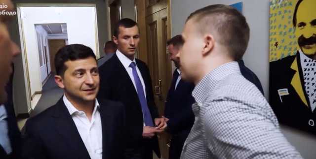 Журналист Ткач заявил о слежке за ним охраны Зеленского