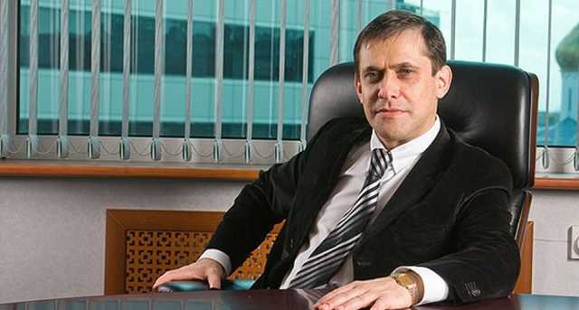 «Отца» ФСБ гонят к проституткам