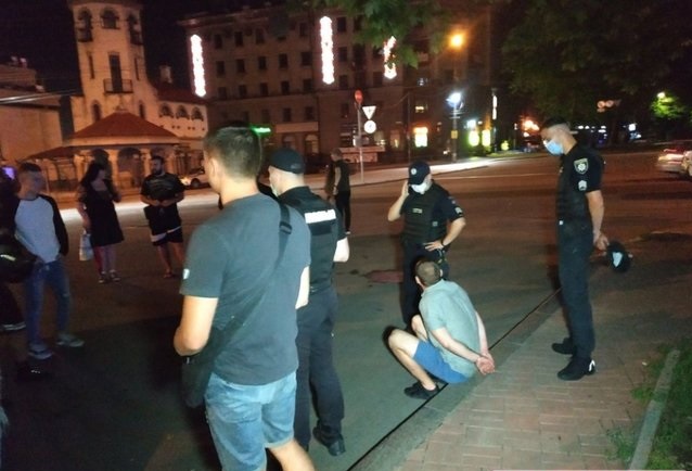 Массовая драка со стрельбой произошла в центре Николаева: двое раненых