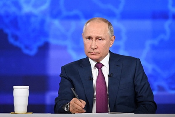 Путин запретил отождествлять роль СССР и нацистской Германии