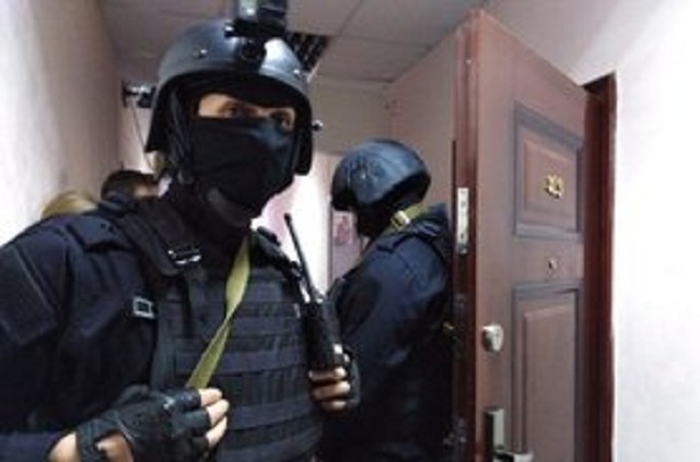 "Уничтожение независимых СМИ продолжается": Силовики Лукашенко пришли с обысками в редакции нескольких оппозиционных изданий Беларуси