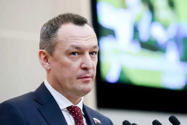 Задержанный депутат Госдумы угрожал полиции и кричал «хоть в армии служил, чмо?»