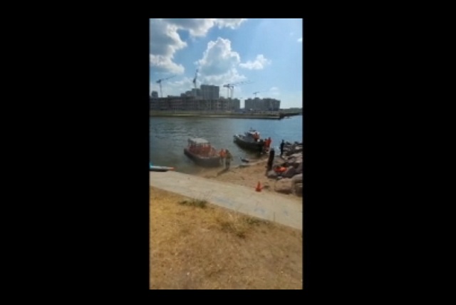 В Петербурге катер с пьяными пассажирами врезался в стену канала