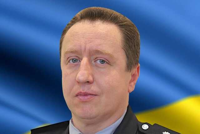 Замглавы полиции Винницкой области оформил авто на своего отца