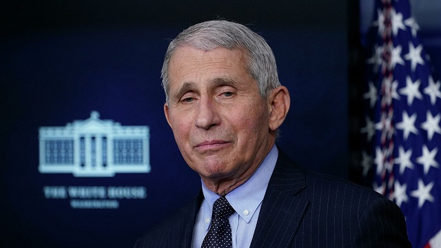 В США не исключают появления устойчивого к вакцинам штамма коронавируса
