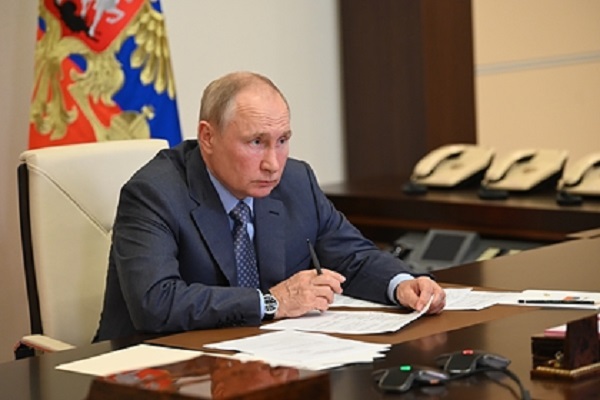 Путин выразил соболезнования родственникам погибших при крушении Бе-200 в Турции