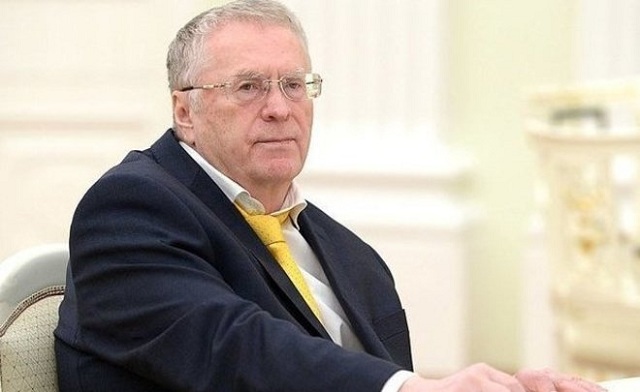 «Подрывает авторитет своего отца»
