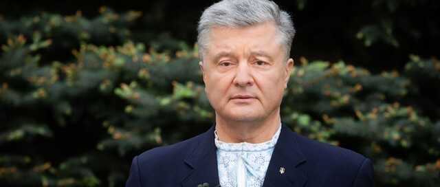 Петр Порошенко "уснул" на параде