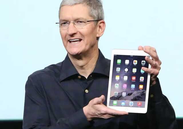 Тим Кук получил бонус от Apple в 750 млн долларов