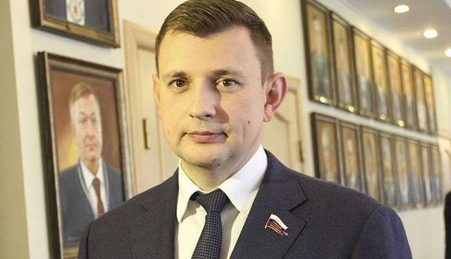 Как Москва спасала от дела главного единороса