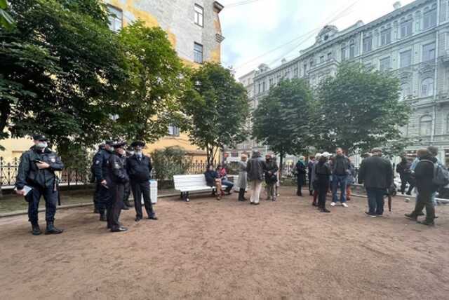 В Петербурге задержаны участники фестиваля «День Д», посвященного Сергею Довлатову