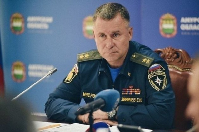 Владимир Путин посмертно присвоил погибшему главе МЧС РФ звание Героя России