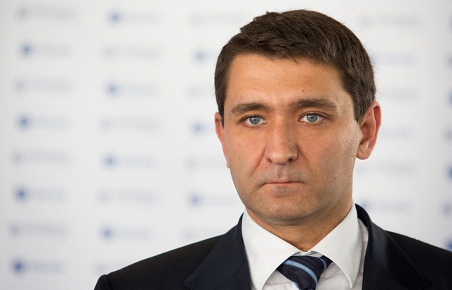 Глава ПАО Россети Андрей Рюмин продолжает коррупционную практику одиозного предшественника