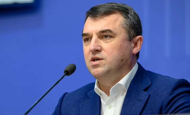 “Бином Тарасюка”: глава НКРЭКУ переназначился по “кремлевской схеме