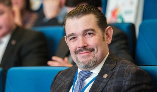 Чиновника взяли за подгузник