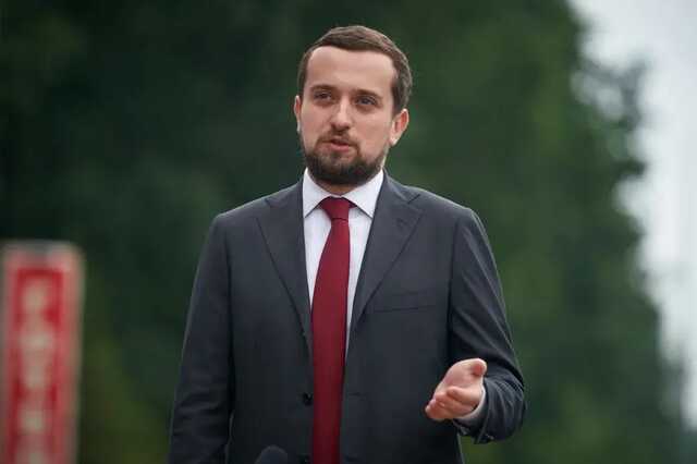 На поездках Зеленского по Украине зарабатывает фирма жены зампреда ОП