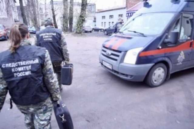 В Ленобласти сын зарезал мать и трехлетнюю сестру