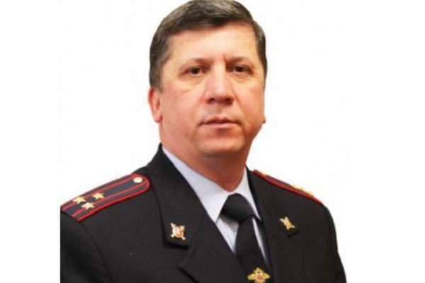 Начальник полиции Сайфуллин Артур Фаридович. Ну чем не бай в погонах?