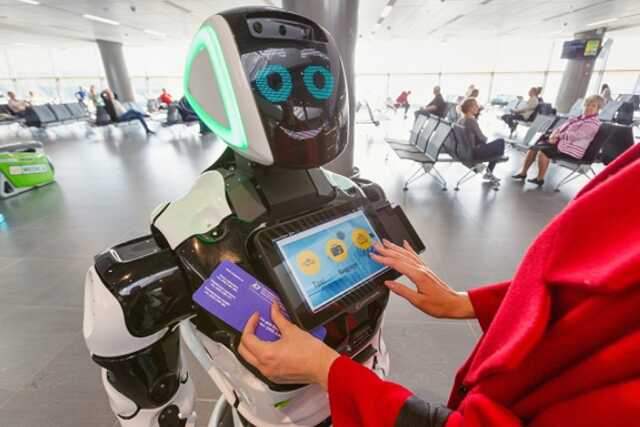 QR-коды в ресторанах Москвы, Санкт-Петербурга и Перми будут проверять роботы