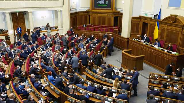 "Схемы" раскрыли, как депутаты "меняются" женами
