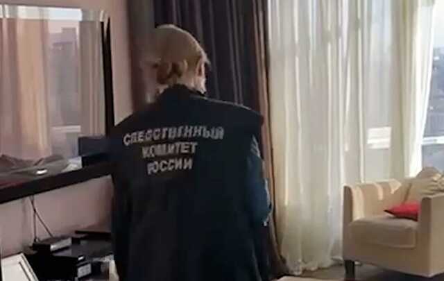 СМИ: в московской квартире нашли убитыми банкира, его жену и ребенка