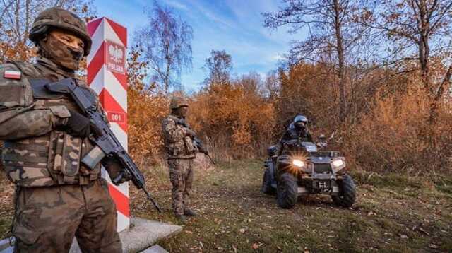 Минобороны Польши показало вид с высоты на палаточный лагерь беженцев