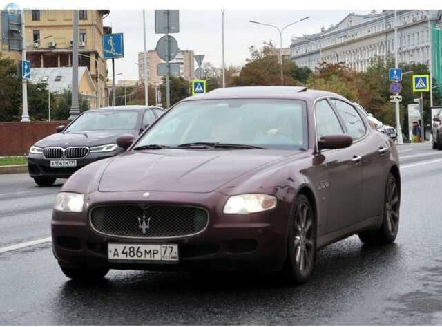 Сотрудники РПЛ ездят на люксовых авто с блатными номерами