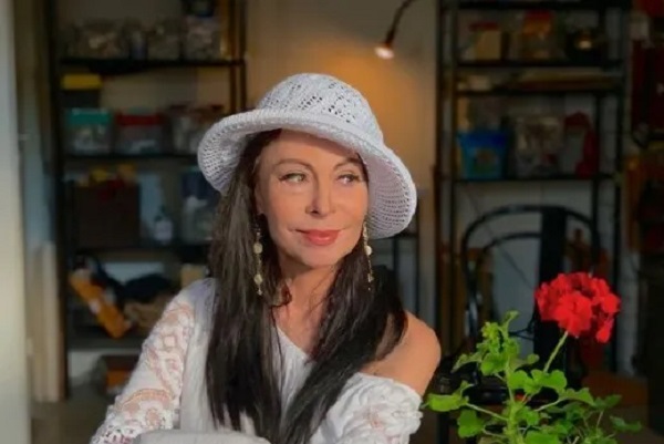 Марина Хлебникова может ослепнуть и потерять голос, – врачи