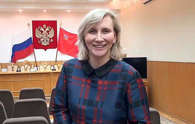 Матерившаяся на заседании Мосгордумы депутат объяснила свое поведение