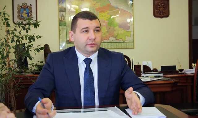 Экс-министр Алексей Когарлыцкий въехал под статью на снегоболотоходе