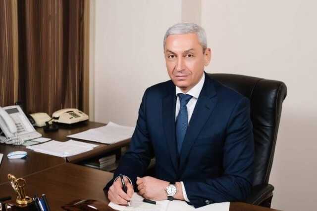 Правительство Бориса Джанаева влипло в первый громкий скандал