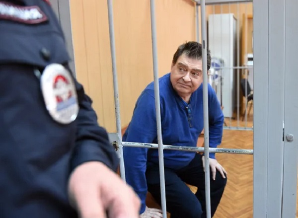 Прокуратура требует с Варшавского полмиллиарда