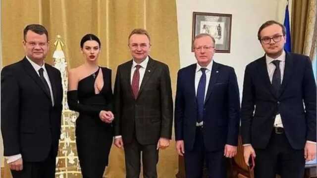 В Сети появились новые откровенные фото помощницы замминистра образования Гарбарука Кристины Тишкун