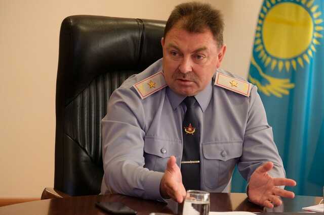 Министр заявил, что миллионную зарплату ему начисляют насильно