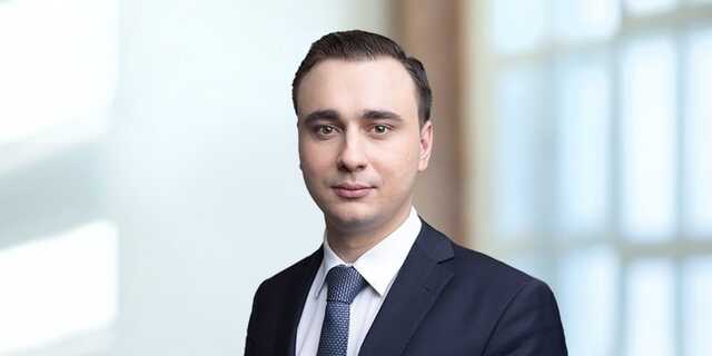 Двух соратников Навального внесли в список террористов и экстремистов
