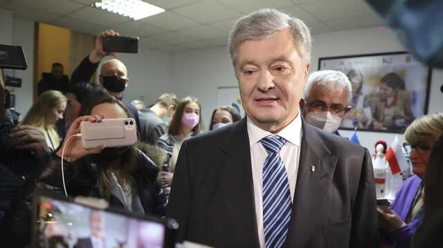 Кремль прокомментировал приезд Порошенко в Киев