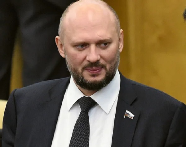 Алексей Лященко залег на дно из-за подводных лодок