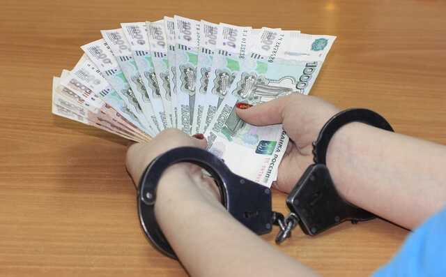 Декана юридического факультета российского вуза задержали за взятку