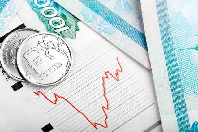 «Полнейший коллапс»: Рубль, акции и госдолг России рухнули на угрозе войны