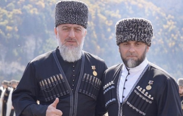 В Кремле и ЕР не решились прокомментировать угрозы депутата Госдумы отрезать головы врагам