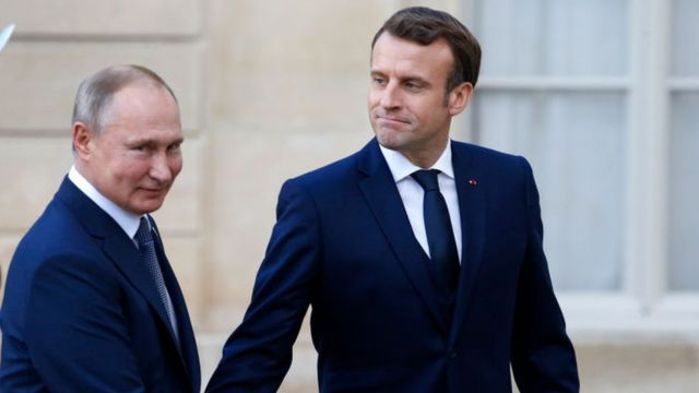 Раскрыто меню обеда Путина и Макрона
