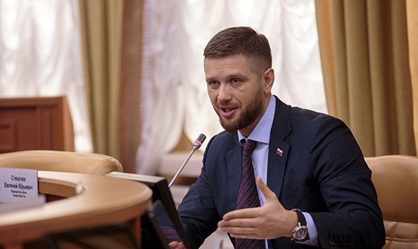 Депутаты-"рейдеры" Сафронов и Стекачев: новая цель – ЖК на Кузьмихе