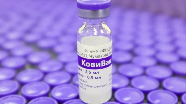 Первые результаты исследований «КовиВак» показали низкую эффективность вакцины